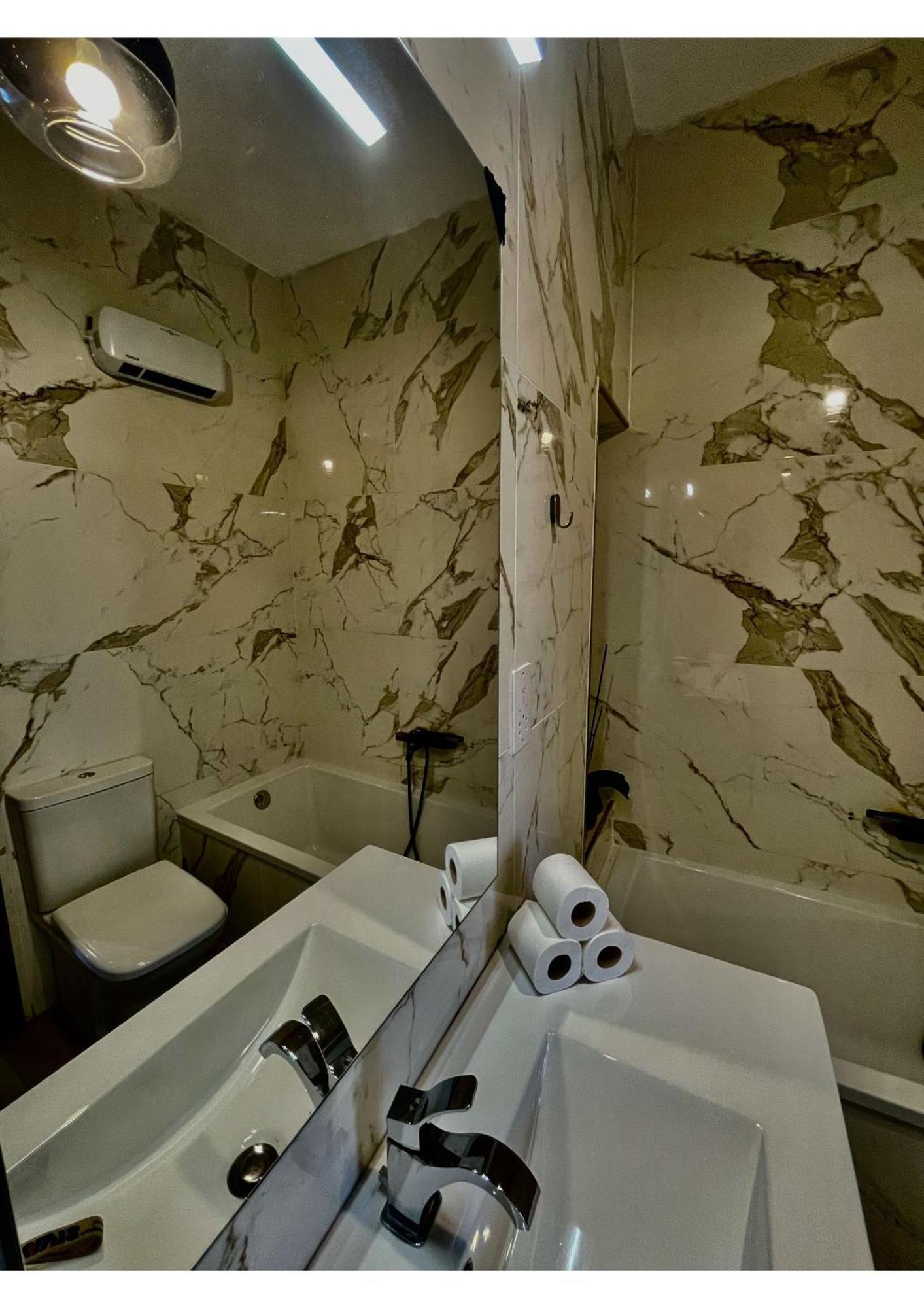 Airport Accommodation Bedroom With Bathroom Self Check In And Self Check Out Air-Condition Included Mqabba Exterior foto
